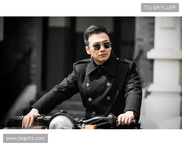 悬疑教父柳云龙：在谍战的迷雾中，探寻人性的光辉与幽暗